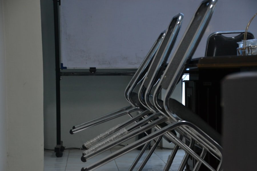 Photo senior yoga chair